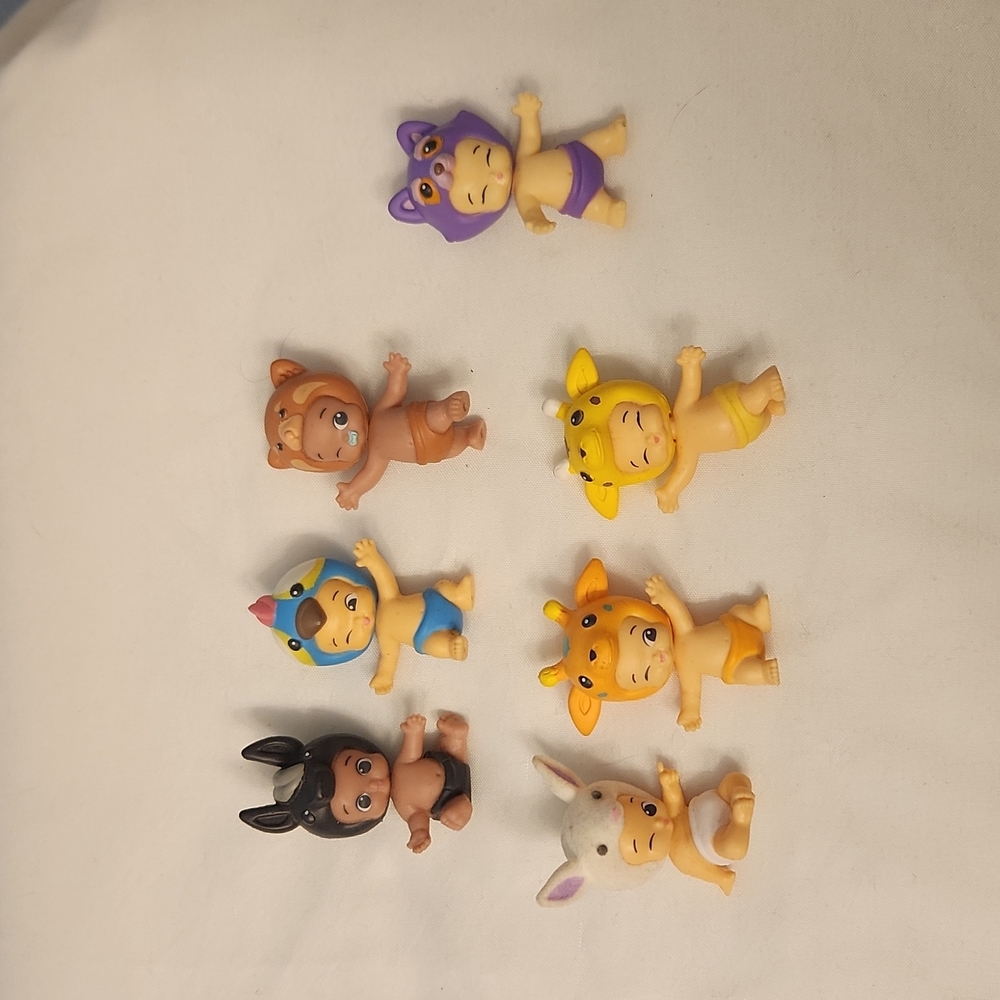 Twozies set of 7 figures
